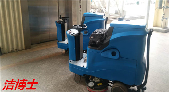 電瓶式洗地機(jī) 電瓶式洗地機(jī)