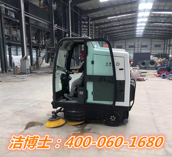 潔博士駕駛掃地車(chē)客戶(hù)案例-江西省堅(jiān)基高新硅材料有限公司